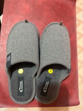 eStep Men's Gray Herringbone Slip-On Slippers Non-Slip Rubber Sole US 9